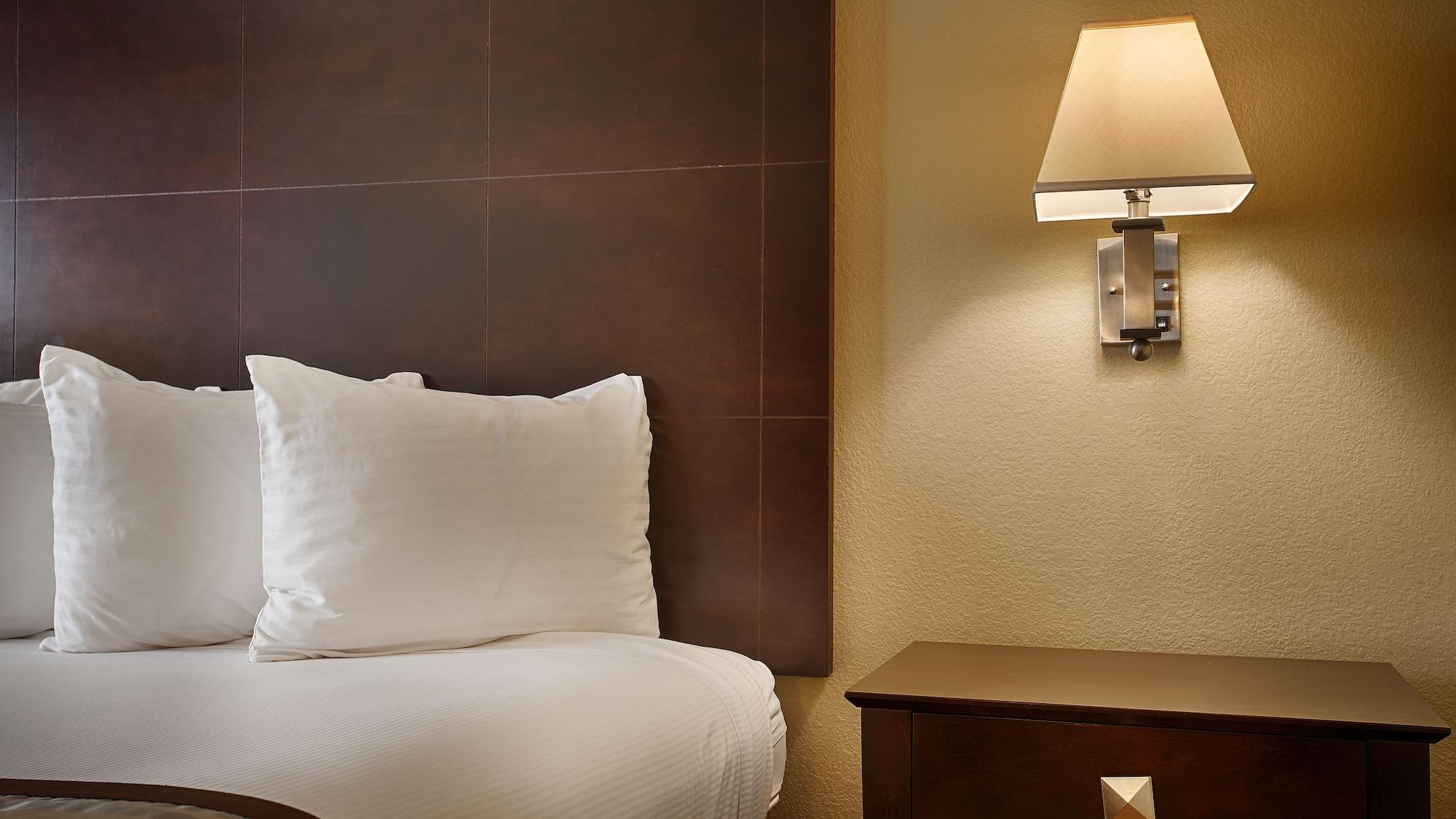 Best Western Brentwood Inn Bagian luar foto