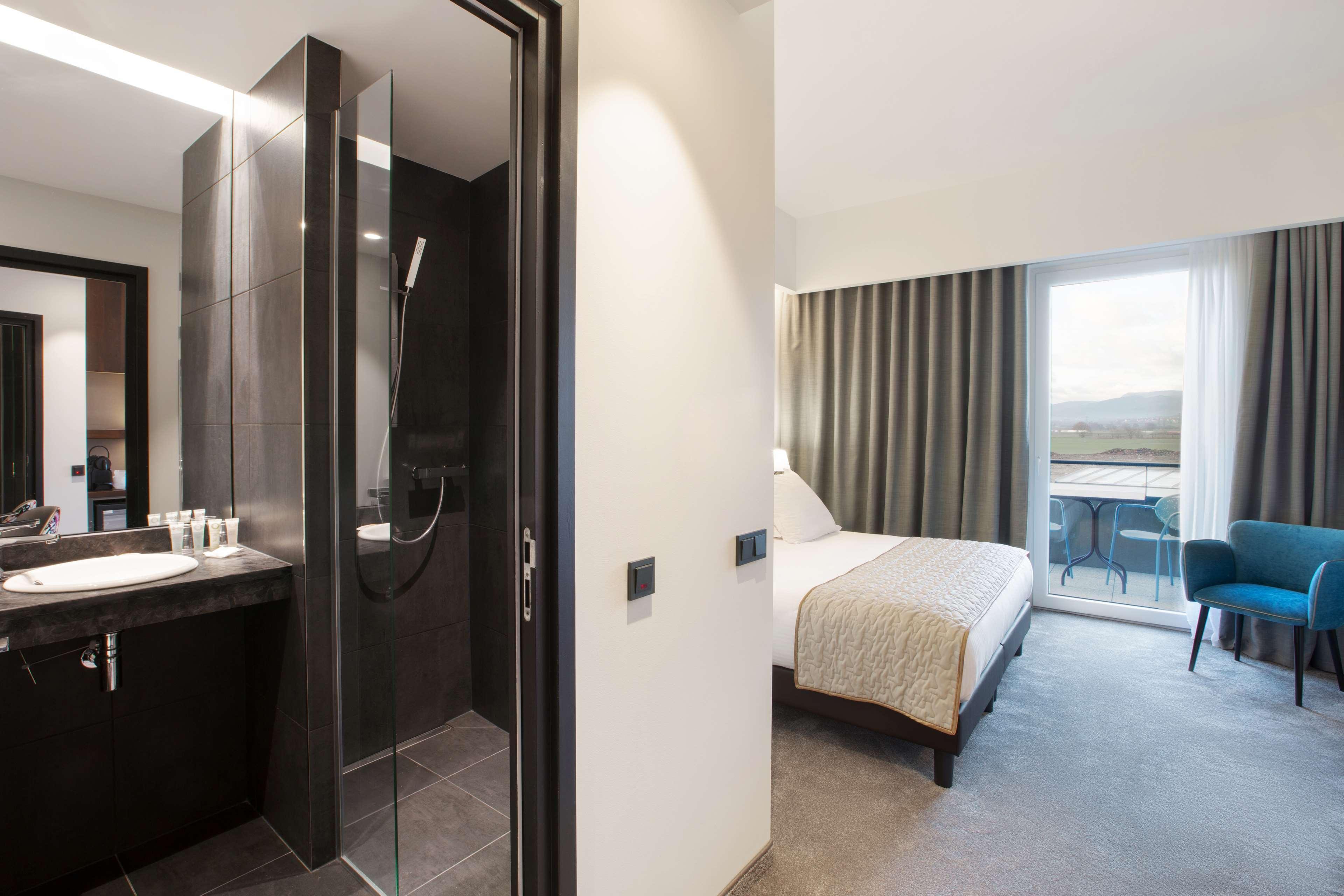 Best Western Brentwood Inn Bagian luar foto