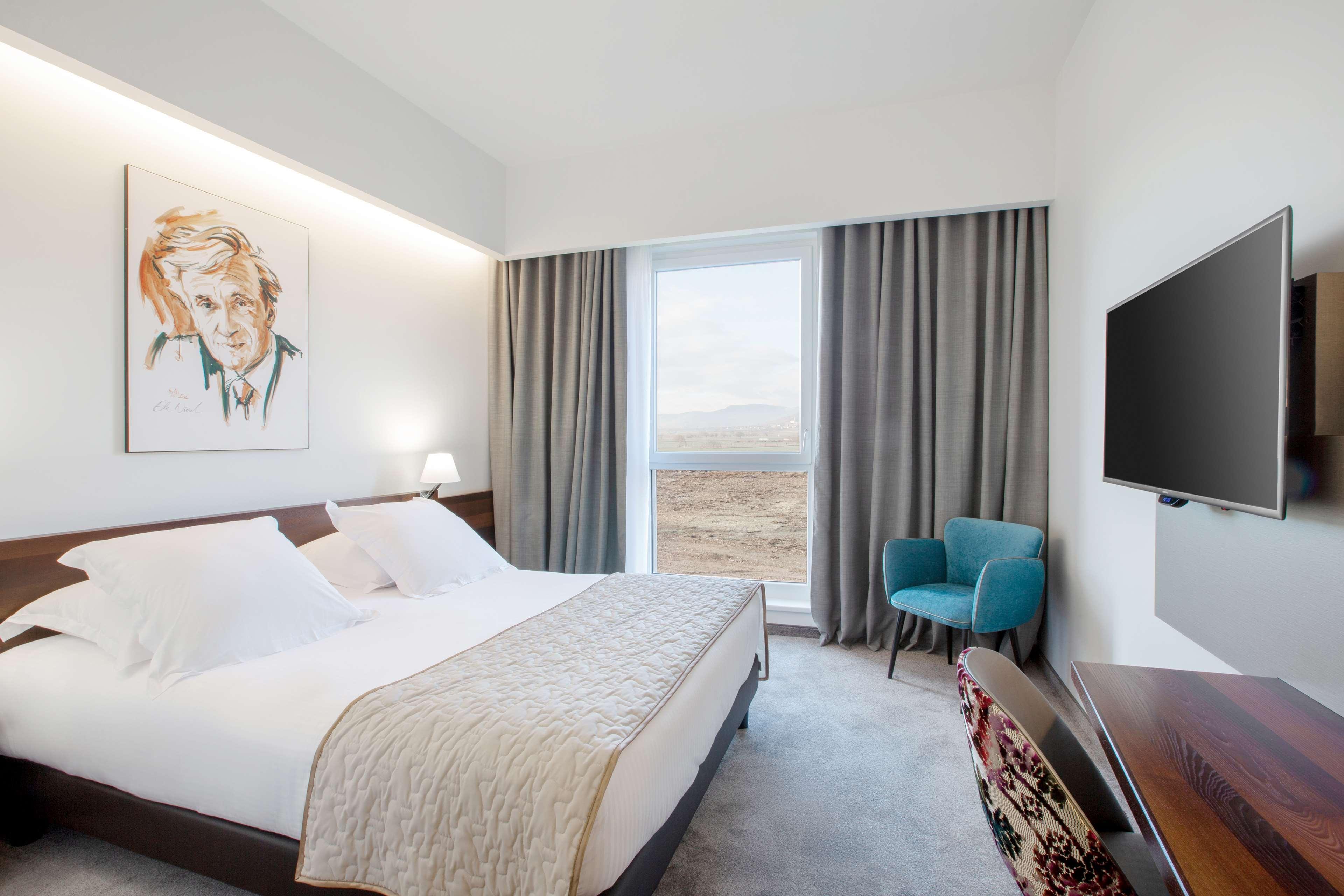 Best Western Brentwood Inn Bagian luar foto