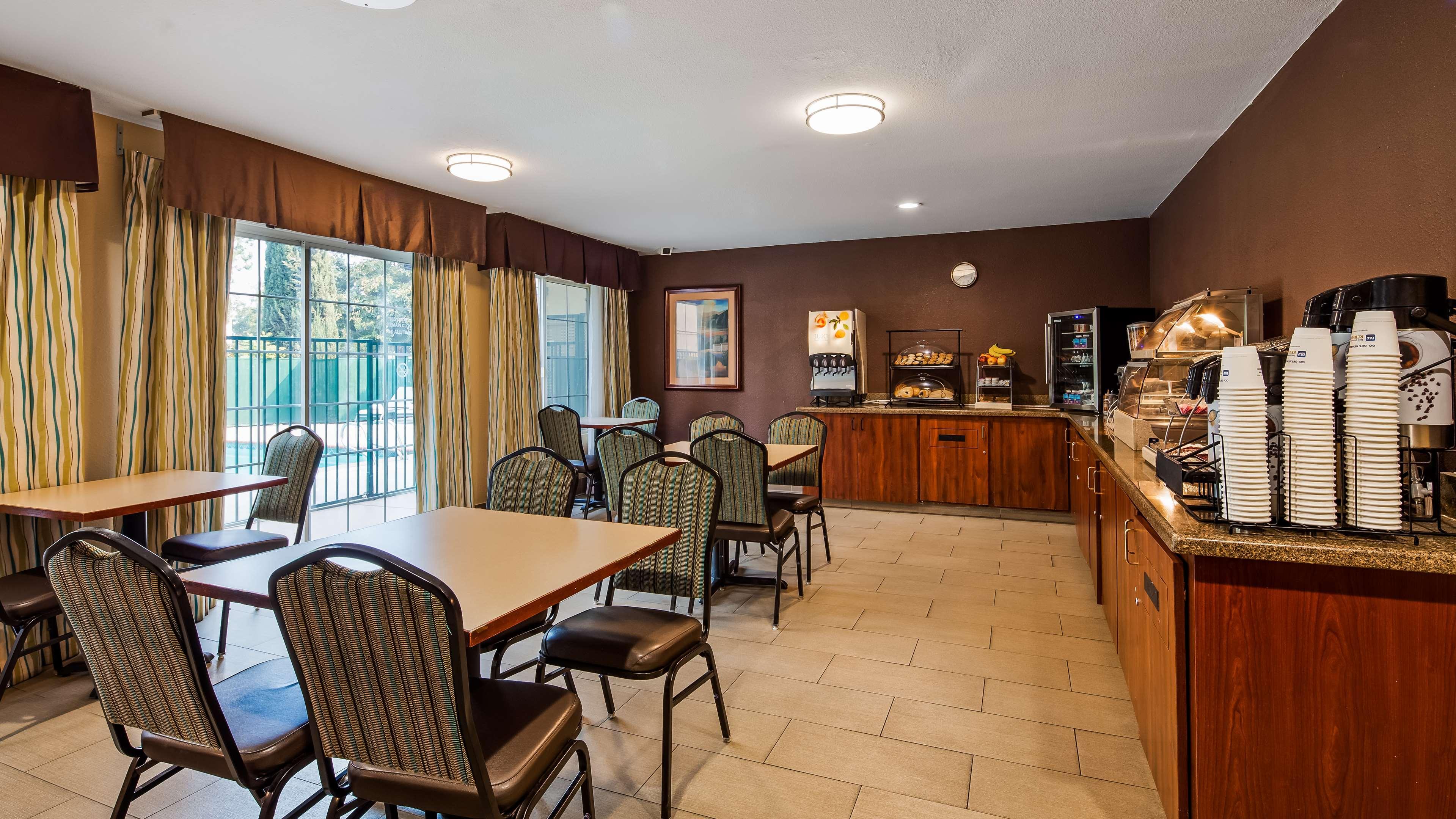 Best Western Brentwood Inn Bagian luar foto